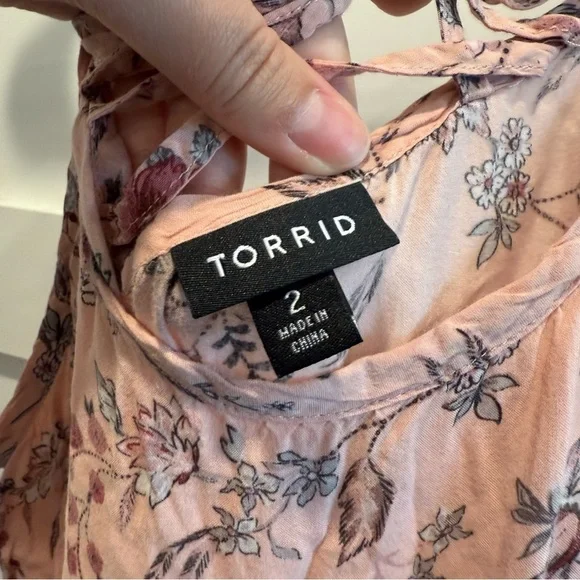 Torrid Blush Floral 2X Tank Top - Picture 7 of 8
